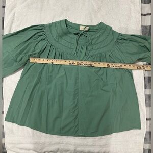 Universal Thread XXL green dress shirt